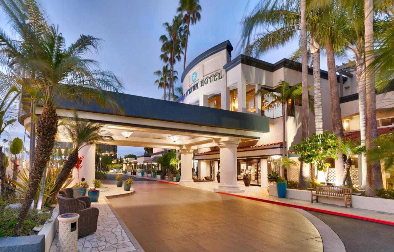 Atrium Hotel Orange County Irvine Exterior photo