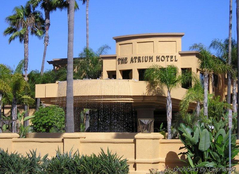 Atrium Hotel Orange County Irvine Exterior photo