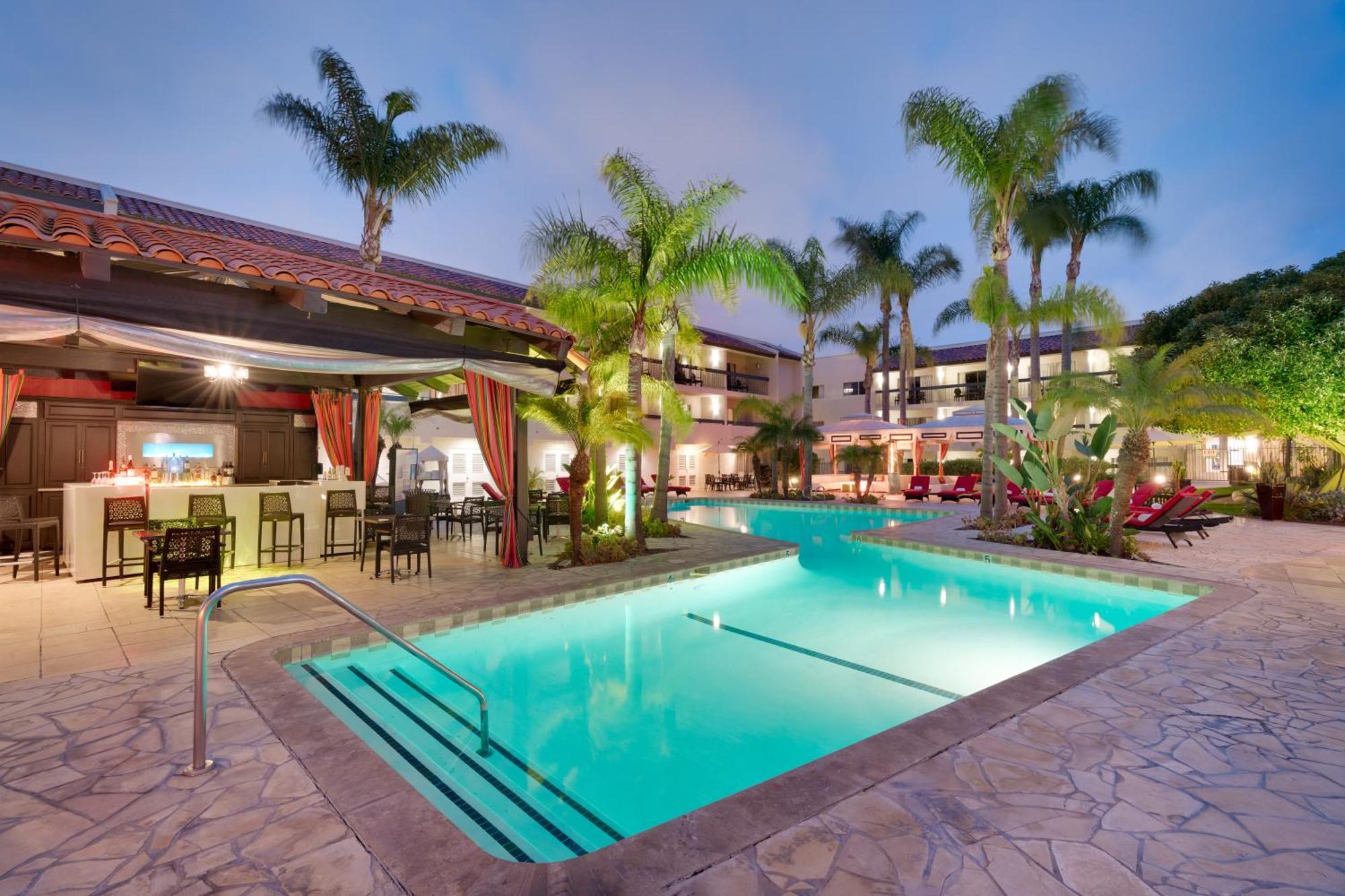 Atrium Hotel Orange County Irvine Exterior photo